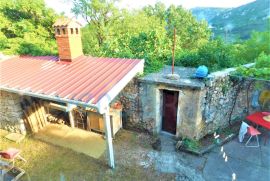 Crikvenica, Bribir- imanje sa 2 kuće i parcelom od 1778m2, prodaja, Vinodolska Općina, House