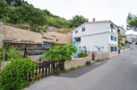 Otok Krk, Stara Baška, samostojeća kuća, 4 apartmana, otvoreni pogled na more, prodaja, Punat, House