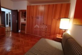 OPATIJA, OKOLICA- Obiteljska kuća s dva stana na parceli od 1800 m2, Kastav, Maison