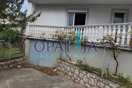 Starigrad, kuća sa podrumom i vrtom 80 m do mora, Starigrad, Casa