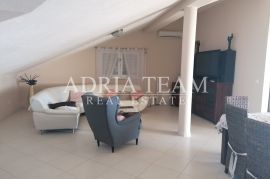 APARTMANSKA KUĆA S 3 APARTMANA, 120 M OD MORA, PETRČANE - ZADAR, Zadar - Okolica, Casa