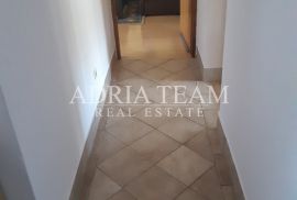 APARTMANSKA KUĆA S BAZENOM, 600 M OD MORA, GORNJI KARIN - OBROVAC, Obrovac, Casa