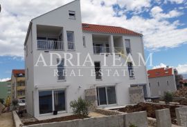 APARTMAN S POGLEDOM NA MORE, 10 m OD PLAŽE! AKCIJA! POVLJANA - PAG, VRUĆA PONUDA!, Povljana, Appartment