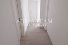 APARTMAN S POGLEDOM NA MORE, 10 m OD PLAŽE! AKCIJA! POVLJANA - PAG, VRUĆA PONUDA!, Povljana, Appartment