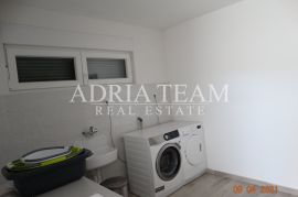 APARTMANSKA KUĆA S POGLEDOM NA MORE, 250 M OD MORA, BIBINJE - ZADAR, Bibinje, Σπίτι