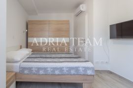 APARTMANSKA KUĆA S POGLEDOM NA MORE, 250 M OD MORA, BIBINJE - ZADAR, Bibinje, Σπίτι