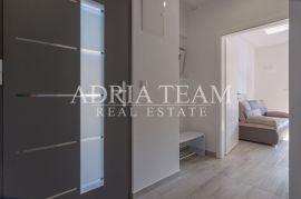 APARTMANSKA KUĆA S POGLEDOM NA MORE, 250 M OD MORA, BIBINJE - ZADAR, Bibinje, Σπίτι