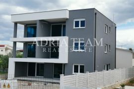 APARTMANI U NOVOGRADNJI, 200 M OD MORA, VIR - ZADAR, Vir, Appartment