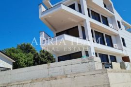 LUKSUZNI APARTMANI S POGLEDOM NA MORE, 150 M OD MORA, PUNAT - KRK, Punat, Apartamento