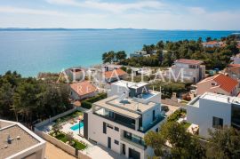 LUKSUZNA VILA S BAZENOM, 50 M OD MORA, PETRČANE - ZADAR, Zadar - Okolica, Maison