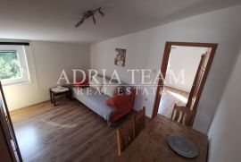 APARTMANSKA KUĆA S 3 APARTMANA - VIR, Vir, Haus