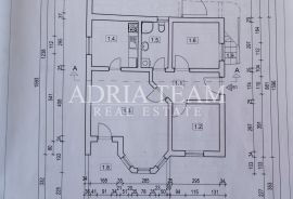 APARTMANSKA KUĆA S 3 APARTMANA - VIR, Vir, Haus