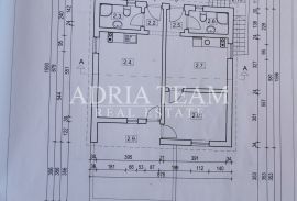 APARTMANSKA KUĆA S 3 APARTMANA - VIR, Vir, Haus