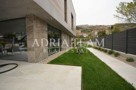 MODERNA VILA U INDUSTRIJSKOM STILU - BAŠKA, KRK, Baška, House