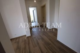 LUKSUZNI APARTMAN S POGLEDOM 100 m OD MORA - MANDRE, PAG, Pag, Appartement