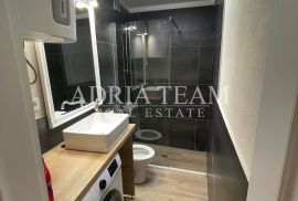 KAMENA KUĆA + STUDIO APARTMAN - PRIVLAKA, Privlaka, House