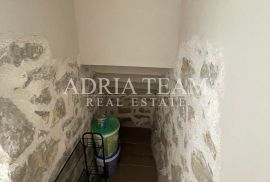 KAMENA KUĆA + STUDIO APARTMAN - PRIVLAKA, Privlaka, House