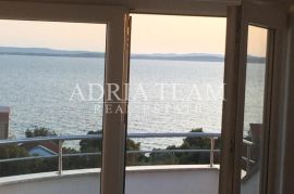 KUĆA S 10 APARTMANA, POGLED NA MORE - PETRČANE, Zadar - Okolica, Maison