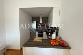 KUĆA S 10 APARTMANA, POGLED NA MORE - PETRČANE, Zadar - Okolica, Maison