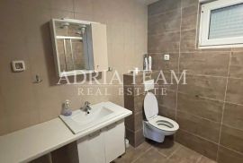 KUĆA S 10 APARTMANA, POGLED NA MORE - PETRČANE, Zadar - Okolica, Maison