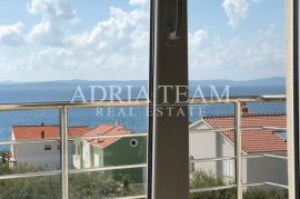 KUĆA S 10 APARTMANA, POGLED NA MORE - PETRČANE, Zadar - Okolica, Maison