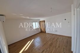 APARTMANI U NOVOGRADNJI, 400 m OD MORA - VIR, Vir, Apartamento