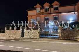 HOTEL S POGLEDOM NA MORE - GRADAC, MAKARSKA RIVIJERA, Gradac, Propriedade comercial