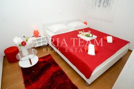 APARTMANI U URBANOJ VILI, 300 m DO MORA, PRIVLAKA - ZADAR!, Privlaka, Kвартира