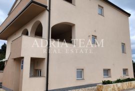 APARTMANI U URBANOJ VILI, 300 m DO MORA, PRIVLAKA - ZADAR!, Privlaka, Kвартира