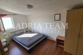 APARTMANSKA KUĆA S 5 APARTMANA, 170 M OD MORA, VIR - ZADAR, Vir, Ev