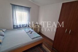 APARTMANSKA KUĆA S 5 APARTMANA, 170 M OD MORA, VIR - ZADAR, Vir, Ev