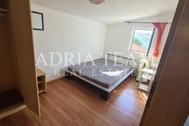 APARTMANSKA KUĆA S 5 APARTMANA, 170 M OD MORA, VIR - ZADAR, Vir, Ev