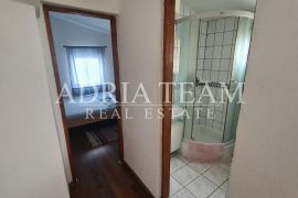 APARTMANSKA KUĆA S 5 APARTMANA, 170 M OD MORA, VIR - ZADAR, Vir, Ev