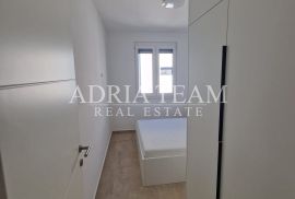 PRILIKA!!! APARTMAN NA 2. KATU STAMBENE ZGRADE, POGLED NA MORE - DIKLO, ZADAR, Zadar, Apartamento