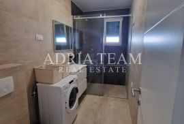 PRILIKA!!! APARTMAN NA 2. KATU STAMBENE ZGRADE, POGLED NA MORE - DIKLO, ZADAR, Zadar, Apartamento