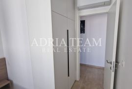 PRILIKA!!! APARTMAN NA 2. KATU STAMBENE ZGRADE, POGLED NA MORE - DIKLO, ZADAR, Zadar, Apartamento