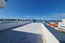 PRILIKA!!! APARTMAN NA 2. KATU STAMBENE ZGRADE, POGLED NA MORE - DIKLO, ZADAR, Zadar, Apartamento