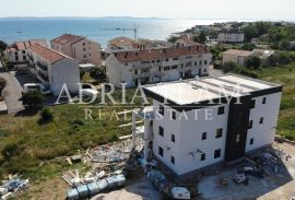 APARTMANI U BLIZINI PLAŽE, ZGRADA 2. NOVOGRADNJA, 150 m OD MORA - PRIVLAKA, Privlaka, Daire