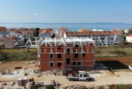 APARTMANI U BLIZINI PLAŽE, ZGRADA 2. NOVOGRADNJA, 150 m OD MORA - PRIVLAKA, Privlaka, Daire