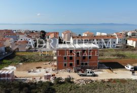 APARTMANI U BLIZINI PLAŽE, ZGRADA 2. NOVOGRADNJA, 150 m OD MORA - PRIVLAKA, Privlaka, Daire