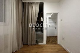 Novi Sad, Centar, Pavla Papa, 3.0, 72m2, Novi Sad - grad, Stan