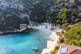 Marina, Vinišće, građevinsko zemljište s pogledom na more, površine 1060 m2, Marina, Terrain