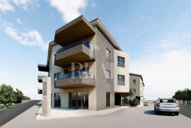 Valbandon,dvoetažni stan 138m2, 5ss+db !, Fažana, Apartamento