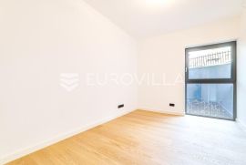 Zagreb, Gold Residence Ribnjak, peterosoban stan s vrtom na prvom katu NKP 153,92 m2, Zagreb, Appartment