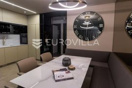 Opatija, Centar, luksuzan stan u prvom redu do mora, Opatija, Appartment