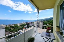 OPATIJA, RENOVIRAN STAN 3S+DB, 82 m2, POGLED NA MORE, Opatija, Flat