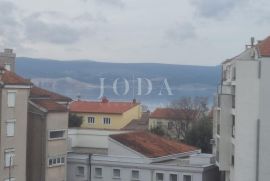 Novi Vinodolski-kuća sa 3 stambene jednice u centru grada, Novi Vinodolski, Casa