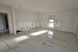 APARTMAN S OTVORENIM POGLEDOM NA MORE, 80 M OD MORA, VIR - JUŽNA STRANA, Vir, Apartamento