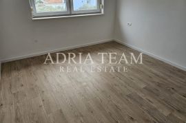 APARTMAN S OTVORENIM POGLEDOM NA MORE, 80 M OD MORA, VIR - JUŽNA STRANA, Vir, Apartamento