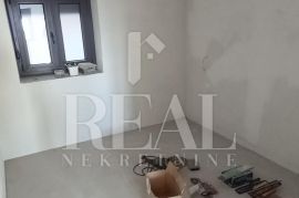 Prodaja kuće  s 5 stambenih jedinica  u Kostreni S+1+VP  210 m2, Kostrena, Famiglia